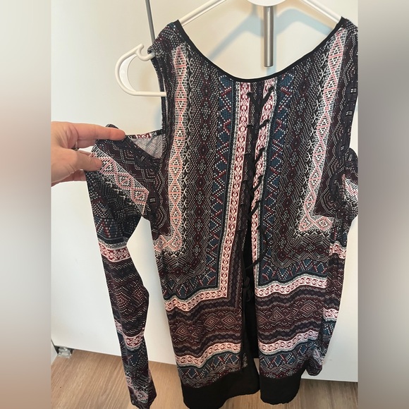 Cold Shoulder Aztec Print Tunic EUC Sz L - Picture 6 of 6